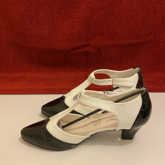 Angel Steps Layla T-Strap - Picture 4 of 7